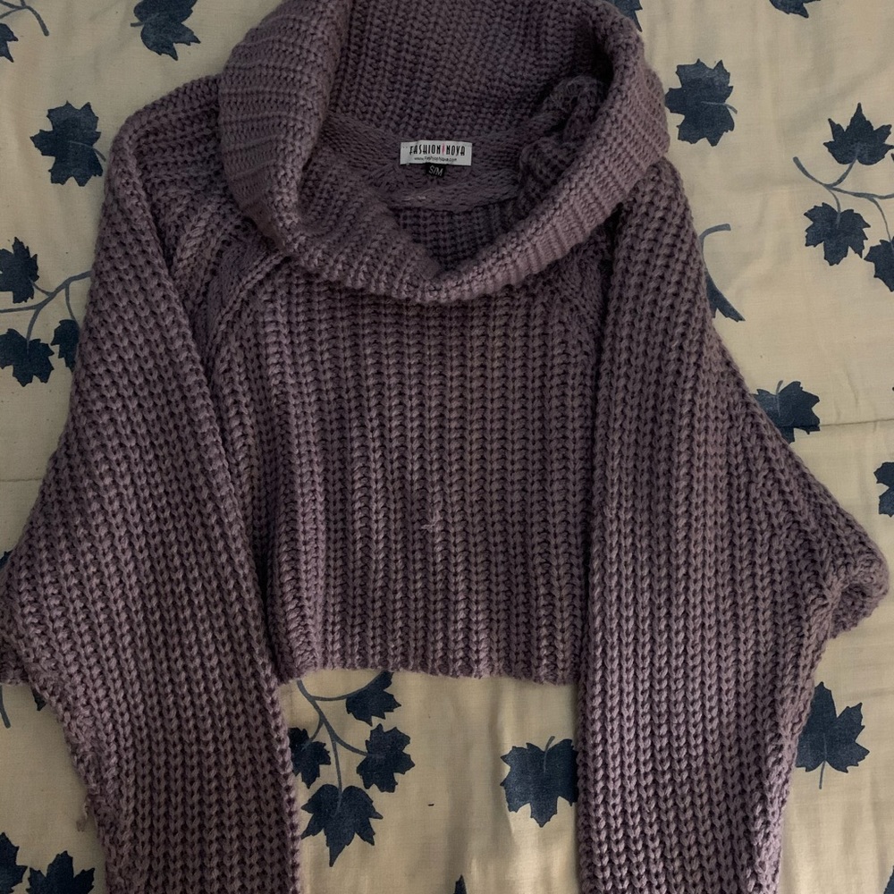 Greyish-Lavender Cropped Turtleneck